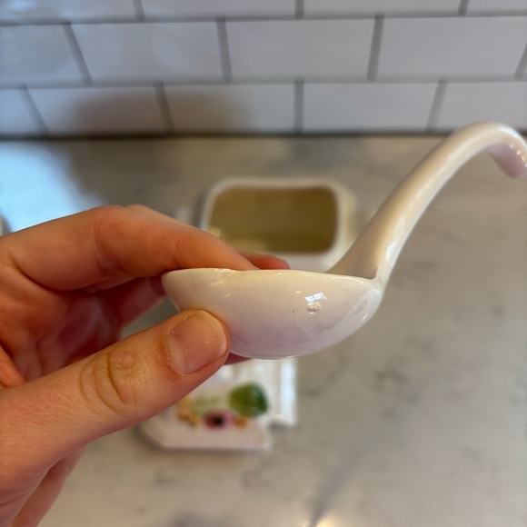 Vintage Ceramic Embossed Vegetable Soup Tureen with Ladle Oval Japan Whimsical - Picture 6 of 10